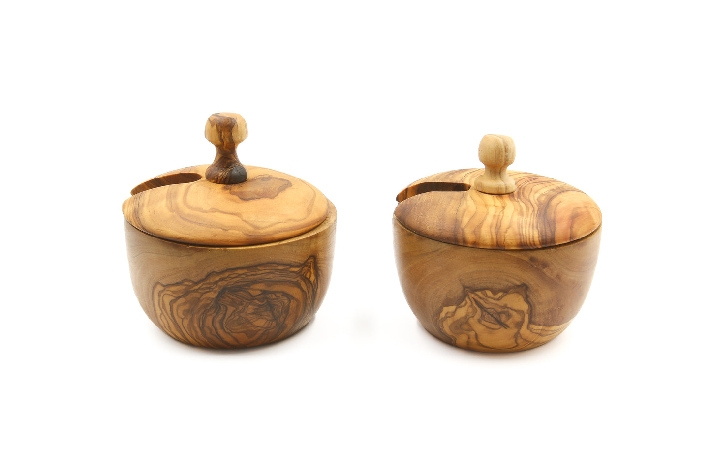 Elegant olive wood cellar for your seasoning