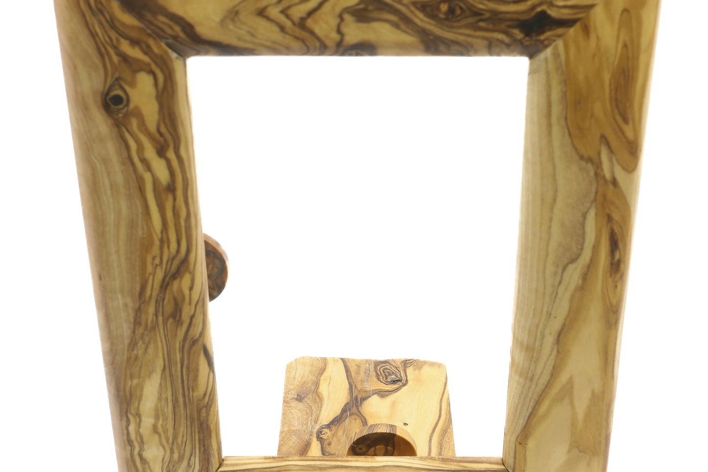 Classic vintage look for your photos in an olive wood frame