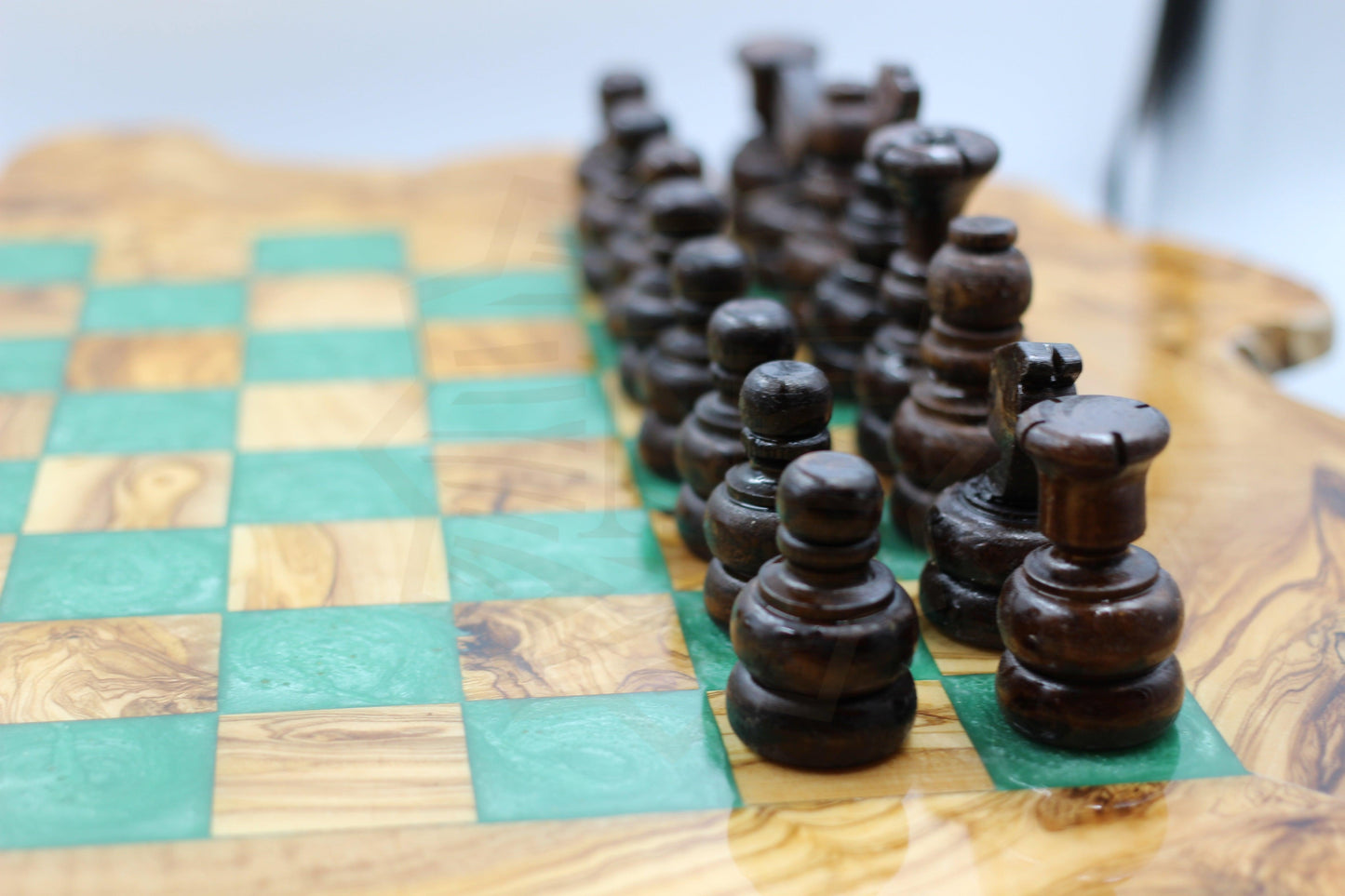 Luxurious olive wood chess set with resin finish