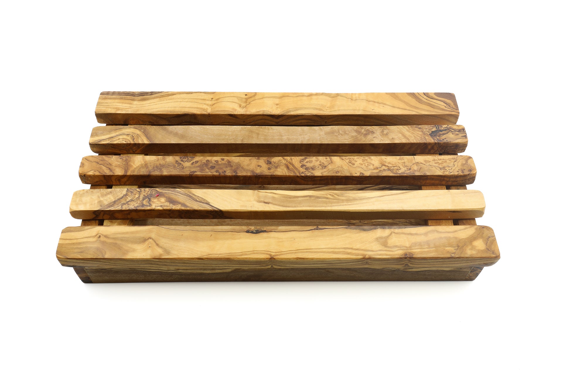 Innovative Design: Olive Wood Board for Precise Bread Cutting