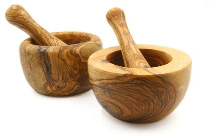 Rustic olive wood grinding set with a timeless look