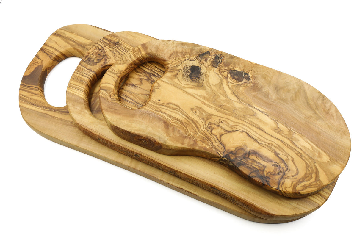 Olive wood board with in-hand handle, 30 cm, included in the breakfast gift set