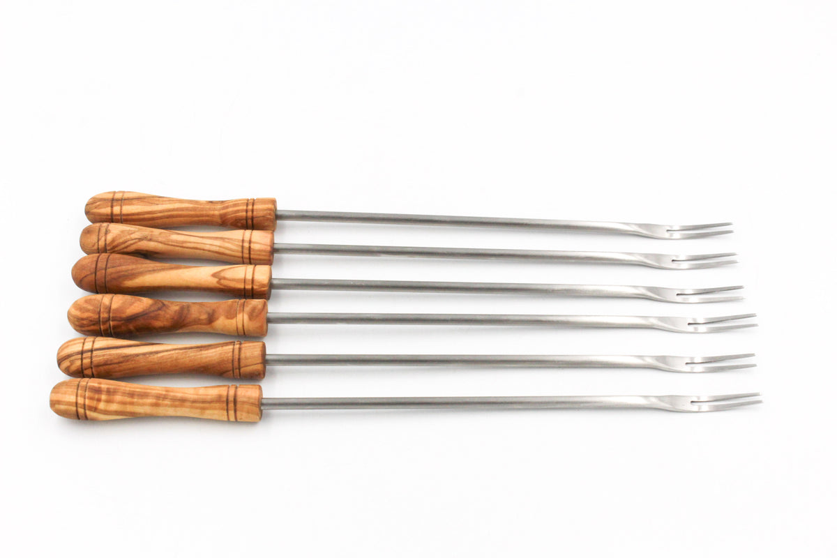 Set of 6 olive wood fondue forks, included in the fondue gift set