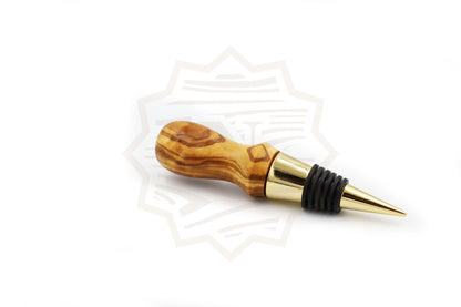Crafted olive wood stopper to keep your wine fresh