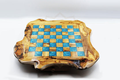 Luxurious olive wood chess set with resin finish (gloss finish), board and pieces